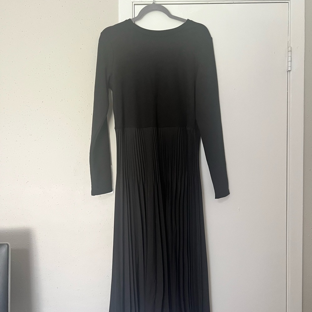 Uniqlo Black Long Sleeve Dress